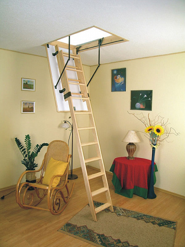 Чердачная лестница OMAN SLIDING деревянная